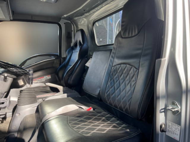 いすゞエルフクレーン4段小型（2t・3t）[写真30]