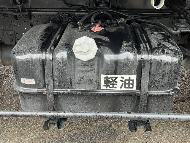 いすゞエルフパッカー車（塵芥車）小型（2t・3t）[写真24]