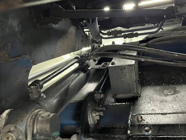 いすゞエルフパッカー車（塵芥車）小型（2t・3t）[写真09]