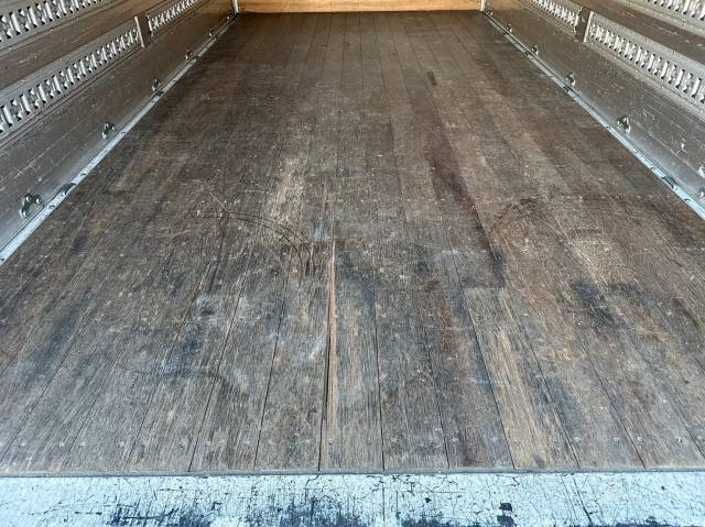 三菱ふそうキャンターアルミウイング小型（2t・3t）[写真10]