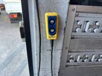 三菱ふそうキャンターアルミウイング小型（2t・3t）[写真13]