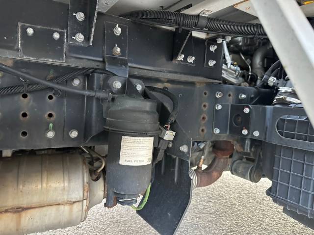 三菱ふそうキャンターアルミウイング小型（2t・3t）[写真17]