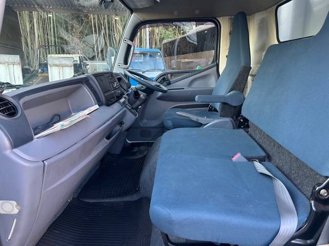 三菱ふそうキャンターアルミウイング小型（2t・3t）[写真24]