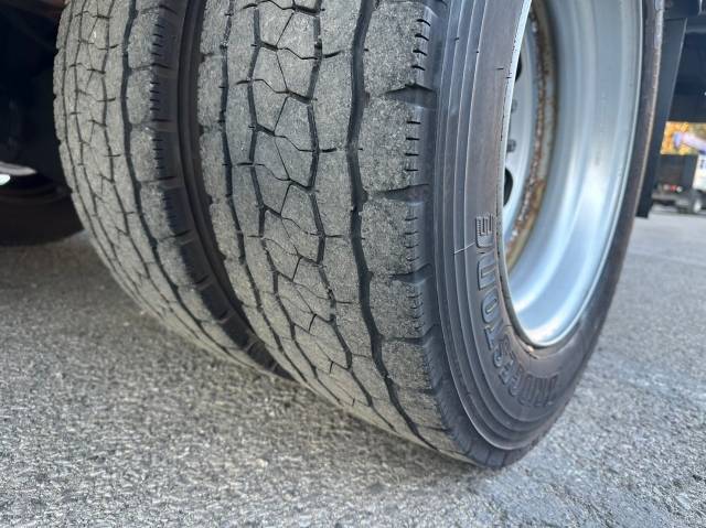 三菱ふそうキャンターアルミウイング小型（2t・3t）[写真30]