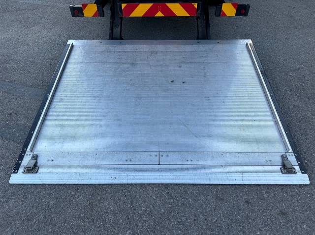 三菱ふそうキャンターアルミウイング小型（2t・3t）[写真07]