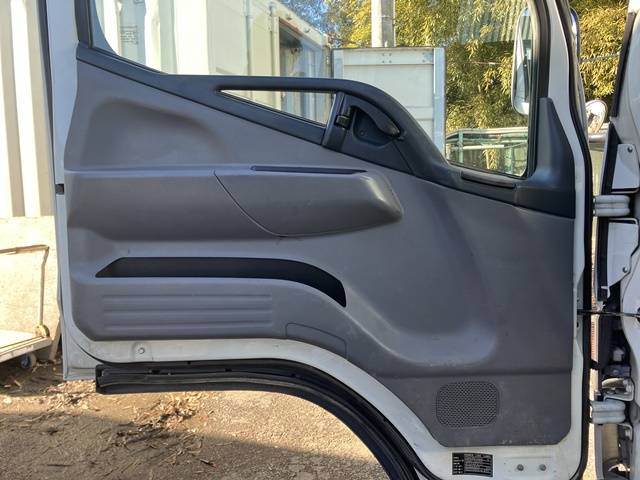 三菱ふそうキャンターダンプ小型（2t・3t）[写真29]