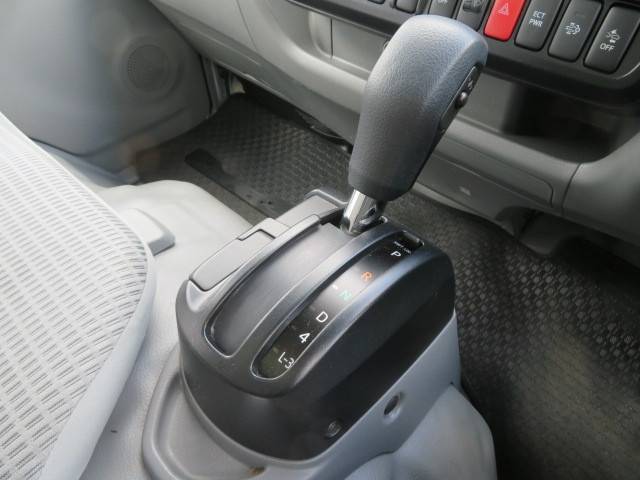 トヨタダイナパネルバン小型（2t・3t）[写真14]