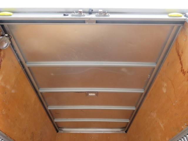 トヨタダイナパネルバン小型（2t・3t）[写真24]