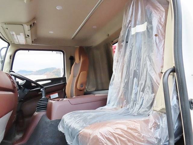 日野レンジャーセルフクレーン4段増トン（6t・8t）[写真11]