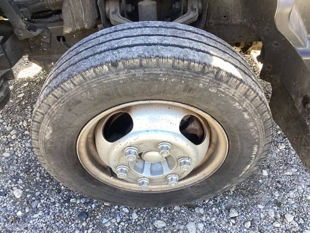 三菱ふそうキャンターガッツ平ボディ小型（2t・3t）[写真10]