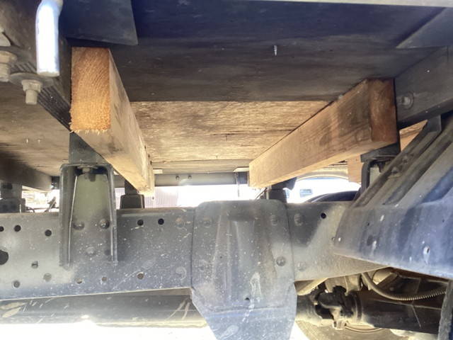 三菱ふそうキャンターガッツ平ボディ小型（2t・3t）[写真13]