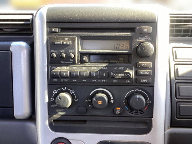 三菱ふそうキャンターガッツ平ボディ小型（2t・3t）[写真22]