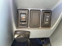 三菱ふそうキャンターガッツ平ボディ小型（2t・3t）[写真25]