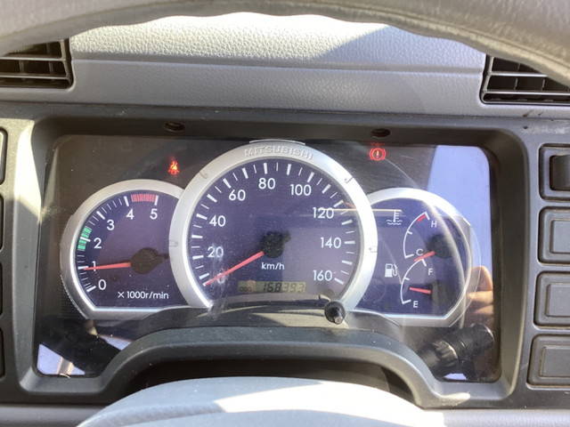 三菱ふそうキャンターガッツ平ボディ小型（2t・3t）[写真26]