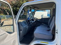 いすゞエルフアルミバン小型（2t・3t）[写真32]