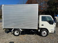 いすゞエルフアルミバン小型（2t・3t）[写真04]