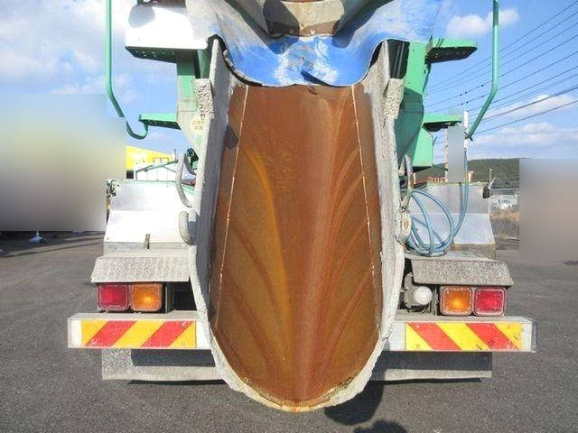 いすゞギガミキサー車（コンクリートミキサー）大型（10t）[写真15]