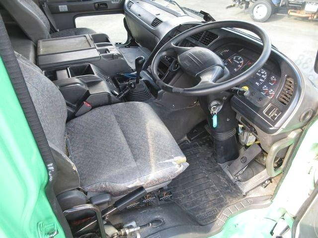 いすゞギガミキサー車（コンクリートミキサー）大型（10t）[写真29]