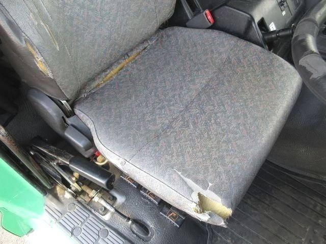 いすゞギガミキサー車（コンクリートミキサー）大型（10t）[写真30]