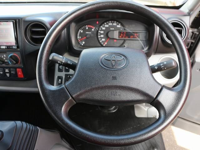 トヨタトヨエース平ボディ小型（2t・3t）[写真19]