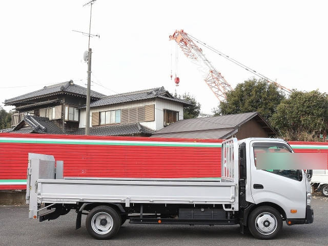 トヨタトヨエース平ボディ小型（2t・3t）[写真04]