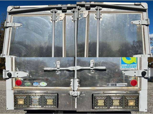 いすゞエルフアルミウイング小型（2t・3t）[写真10]