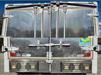 いすゞエルフアルミウイング小型（2t・3t）[写真10]