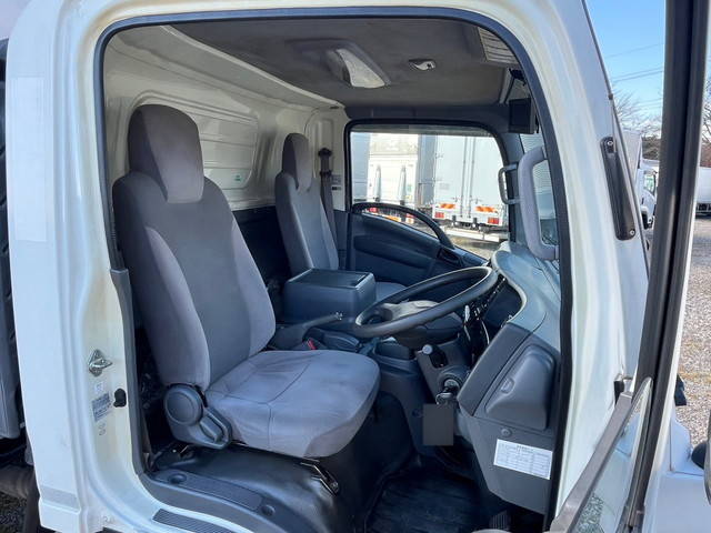 いすゞエルフアルミウイング小型（2t・3t）[写真14]