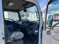 いすゞエルフアルミウイング小型（2t・3t）[写真15]