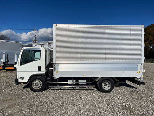 いすゞエルフアルミウイング小型（2t・3t）[写真03]