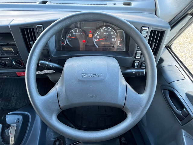 いすゞエルフアルミウイング小型（2t・3t）[写真36]