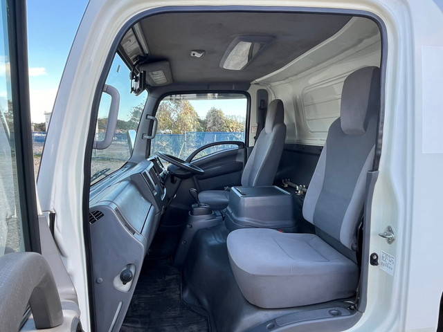 いすゞエルフアルミウイング小型（2t・3t）[写真38]