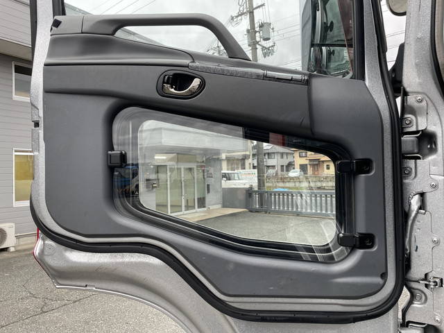 三菱ふそうスーパーグレートクレーン5段大型（10t）[写真26]