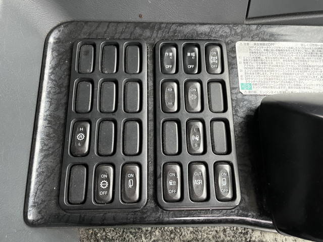 三菱ふそうスーパーグレートクレーン5段大型（10t）[写真36]