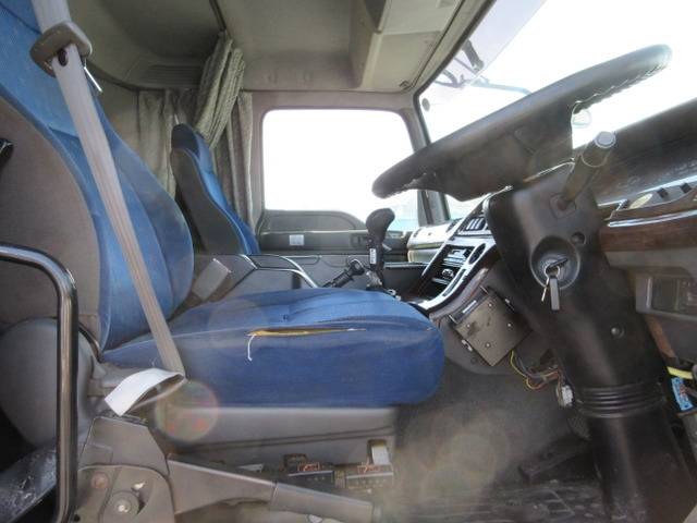 いすゞギガダンプ大型（10t）[写真11]