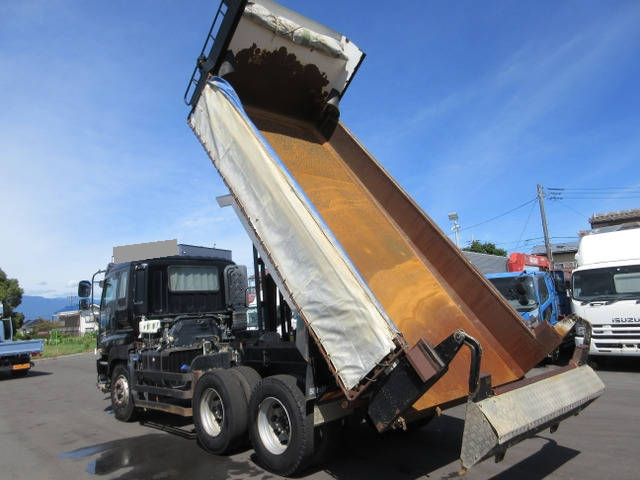 いすゞギガダンプ大型（10t）[写真27]