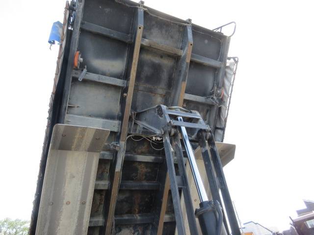 いすゞギガダンプ大型（10t）[写真29]