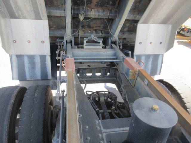 いすゞギガダンプ大型（10t）[写真33]