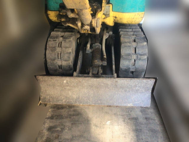 ヤンマーミニユンボ（ミニバックホー）[写真13]