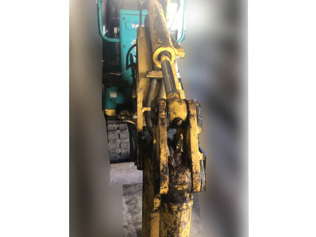 ヤンマーミニユンボ（ミニバックホー）[写真02]