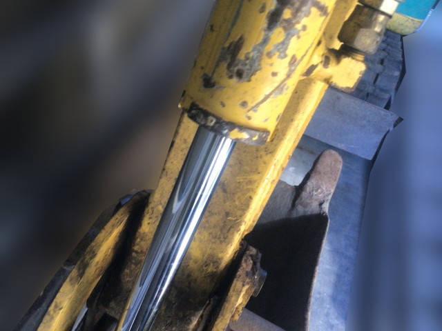 ヤンマーミニユンボ（ミニバックホー）[写真06]