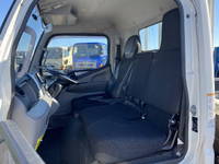 三菱ふそうキャンター平ボディ小型（2t・3t）[写真23]