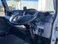 三菱ふそうキャンター平ボディ小型（2t・3t）[写真26]