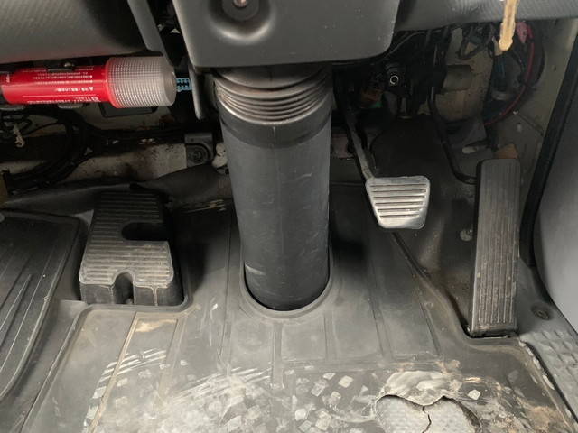 いすゞエルフ冷凍車（冷蔵車）小型（2t・3t）[写真13]