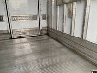 いすゞエルフ冷凍車（冷蔵車）小型（2t・3t）[写真25]