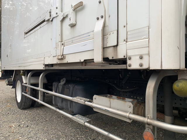 いすゞエルフ冷凍車（冷蔵車）小型（2t・3t）[写真27]