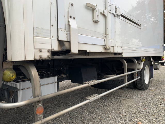 いすゞエルフ冷凍車（冷蔵車）小型（2t・3t）[写真28]