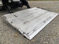 いすゞエルフ冷凍車（冷蔵車）小型（2t・3t）[写真07]