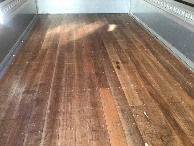 三菱ふそうキャンターアルミウイング小型（2t・3t）[写真12]