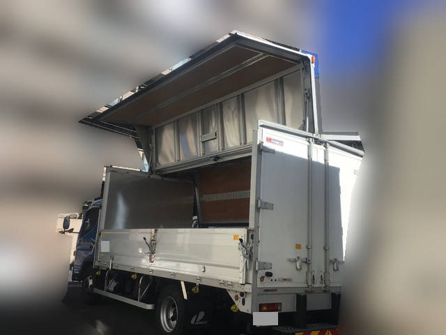 三菱ふそうキャンターアルミウイング小型（2t・3t）[写真02]